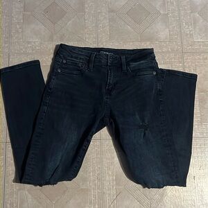 Women’s ripped skinny jeans